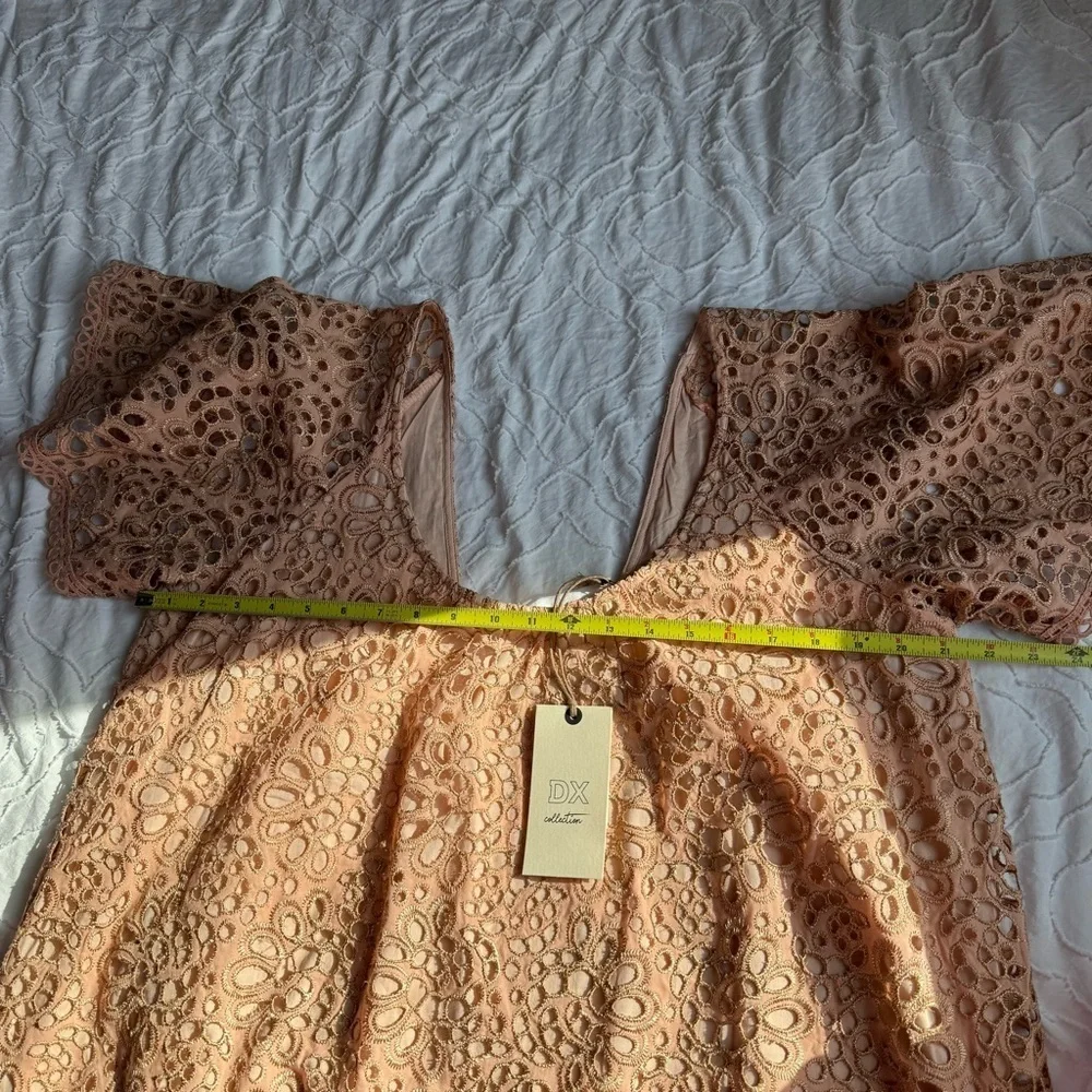 DX Collection Elegant Pink Peach Lace Dress Gold and Ruffle Detail - Picture 6 of 7